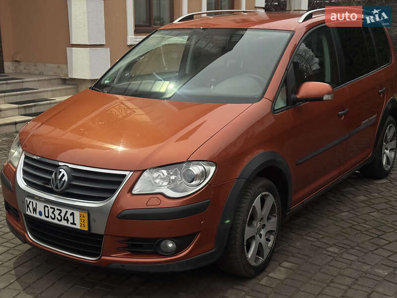 Минивэн Volkswagen Cross Touran 2008 в Каменец-Подольском