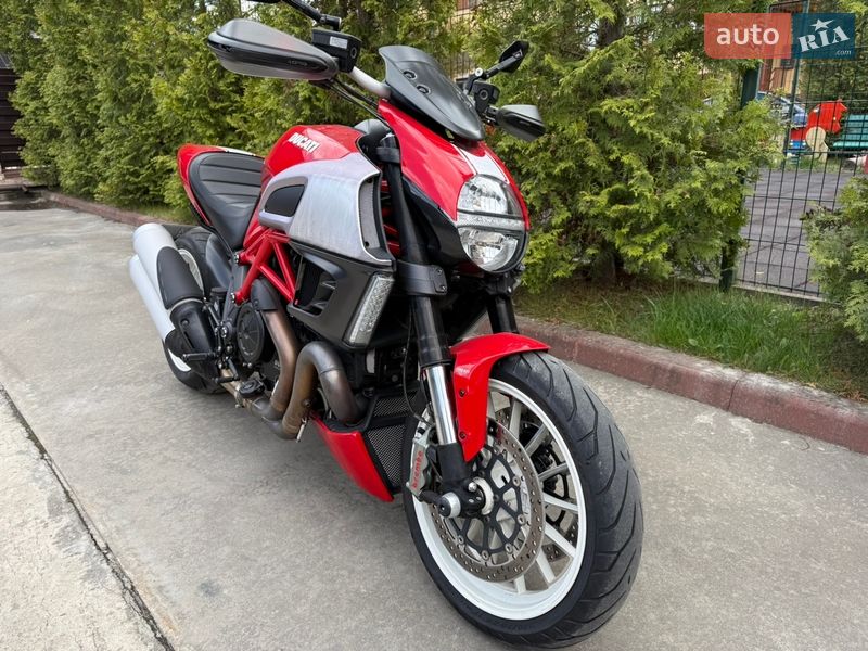 Мотоцикл Круизер Ducati Diavel 2014 в Львове