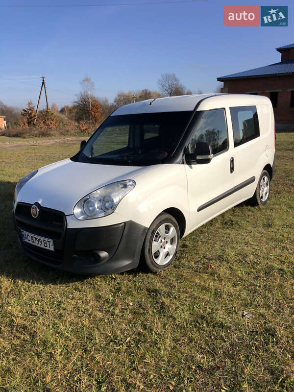 Вантажний фургон Fiat Doblo 2010 в Ковелі