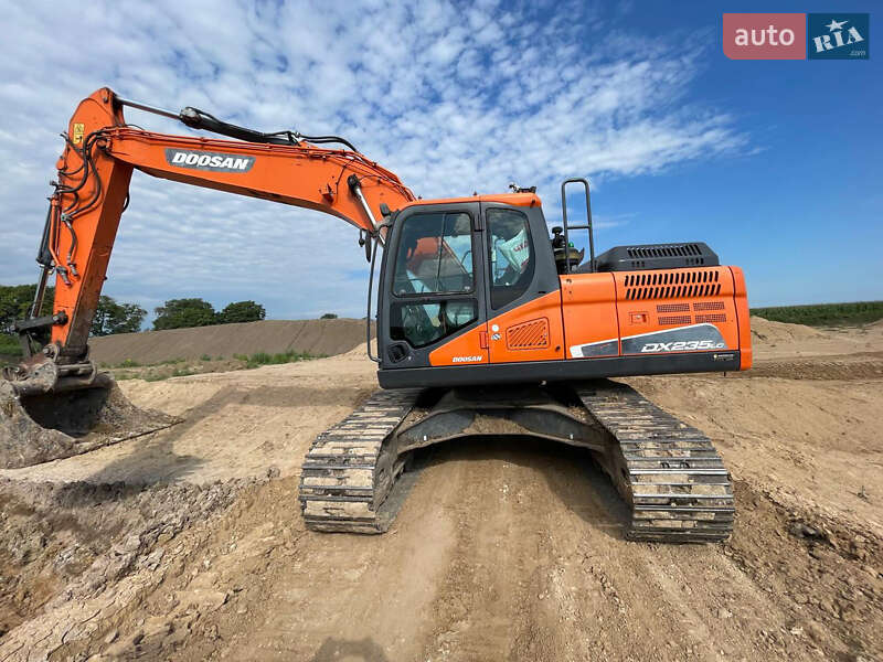 Гусеничный экскаватор Doosan DX 235LCR 2016 в Харькове
