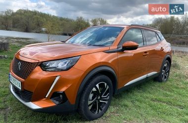 Позашляховик / Кросовер Peugeot e-2008 2021 в Городку