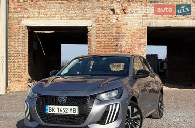 Хэтчбек Peugeot e-208 2024 в Львове