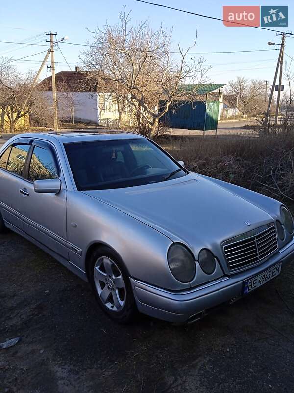 Седан Mercedes-Benz E-Class 1996 в Николаеве