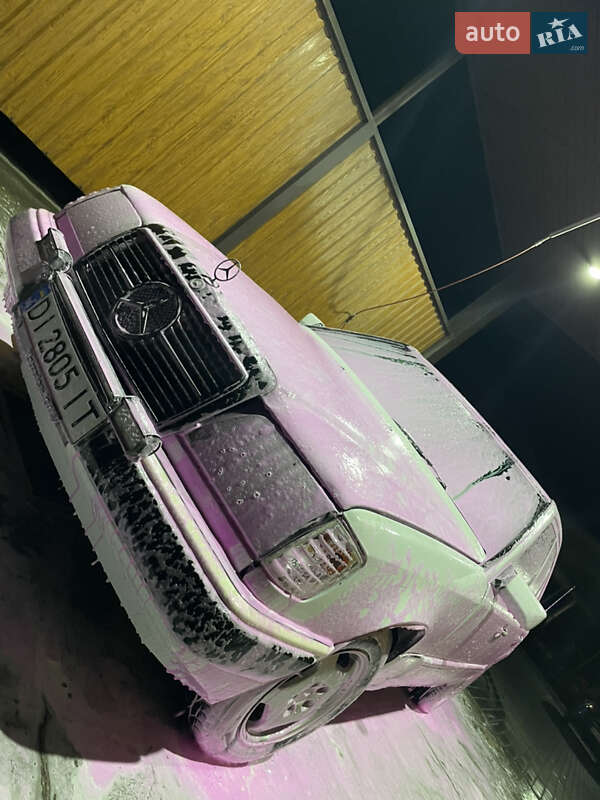 Седан Mercedes-Benz E-Class 1987 в Новоукраинке