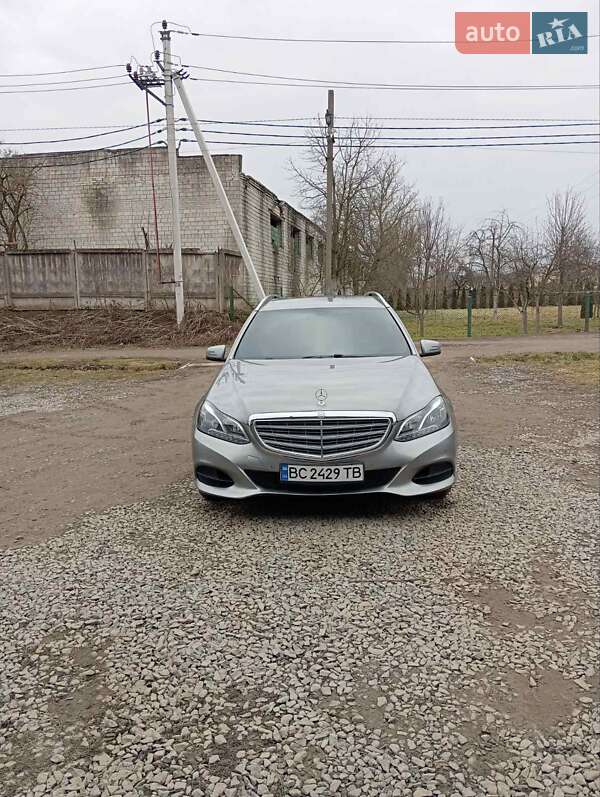 Универсал Mercedes-Benz E-Class 2014 в Щирце Универсал Mercedes-Benz E-Class 2014 в Щирце