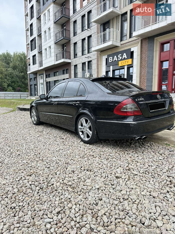 Седан Mercedes-Benz E-Class 2006 в Киеве