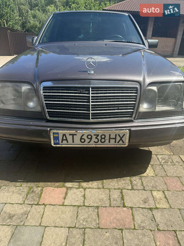 Седан Mercedes-Benz E-Class 1994 в Долине