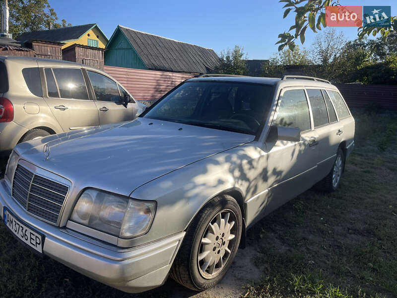 Универсал Mercedes-Benz E-Class 1994 в Житомире Универсал Mercedes-Benz E-Class 1994 в Житомире