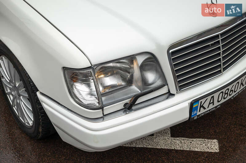 Седан Mercedes-Benz E-Class 1994 в Киеве