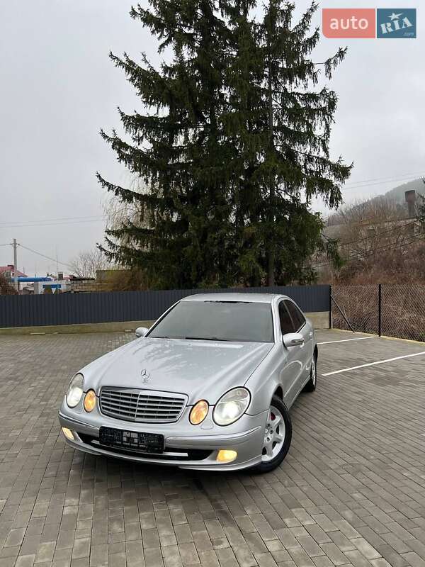 Седан Mercedes-Benz E-Class 2003 в Кременце