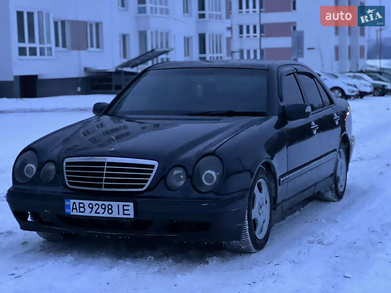 Седан Mercedes-Benz E-Class 2001 в Вінниці