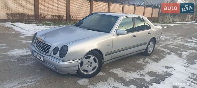 Седан Mercedes-Benz E-Class 1997 в Днепре