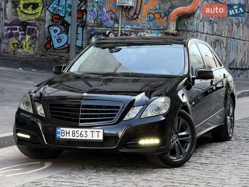 Седан Mercedes-Benz E-Class 2012 в Одессе Седан Mercedes-Benz E-Class 2012 в Одессе