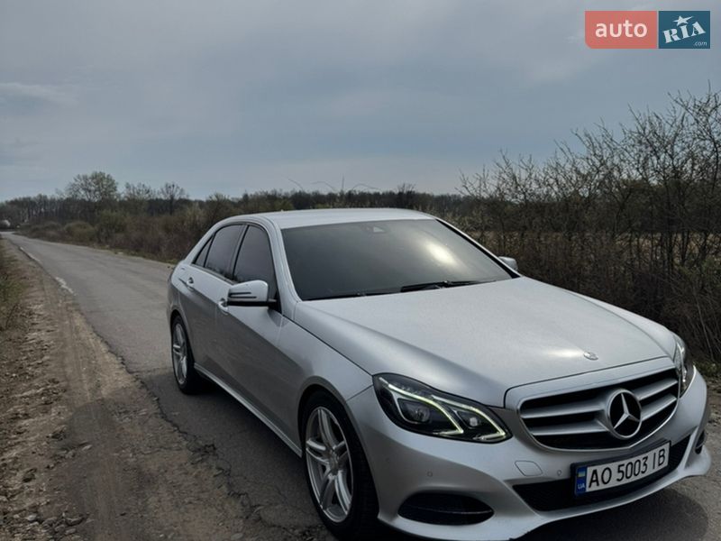 Седан Mercedes-Benz E-Class 2013 в Ужгороді