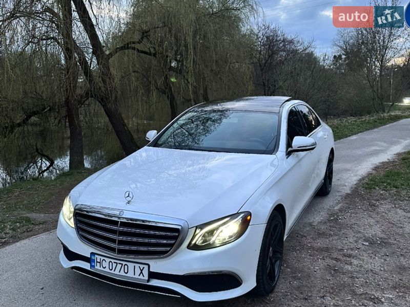 Седан Mercedes-Benz E-Class 2016 в Львове