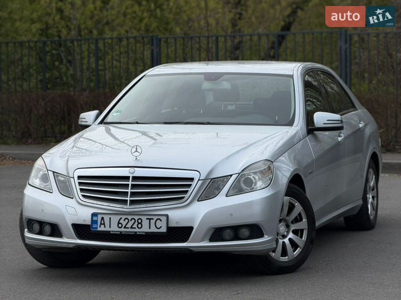 Седан Mercedes-Benz E-Class 2009 в Буче