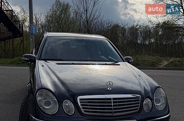 Седан Mercedes-Benz E-Class 2002 в Черновцах