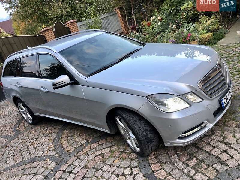 Универсал Mercedes-Benz E-Class 2012 в Киеве