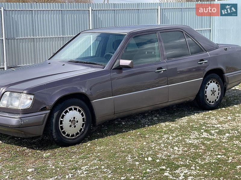 Седан Mercedes-Benz E-Class 1994 в Тернополі
