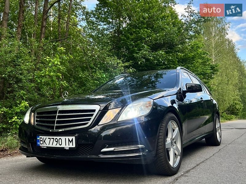 Универсал Mercedes-Benz E-Class 2012 в Вараше Универсал Mercedes-Benz E-Class 2012 в Вараше