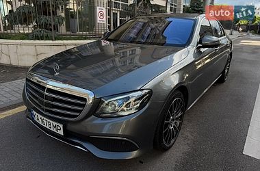 Седан Mercedes-Benz E-Class 2016 в Києві