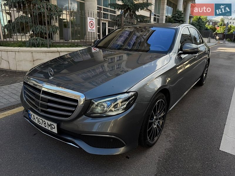 Седан Mercedes-Benz E-Class 2016 в Киеве