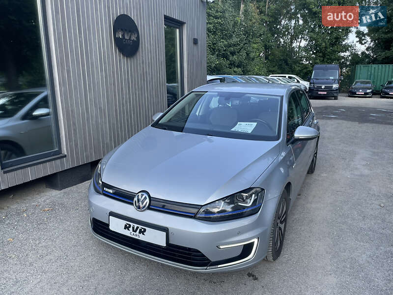 Хэтчбек Volkswagen e-Golf 2015 в Тернополе Хэтчбек Volkswagen e-Golf 2015 в Тернополе