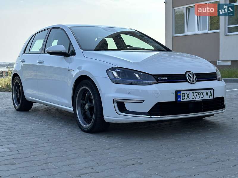 Хэтчбек Volkswagen e-Golf 2014 в Хмельницком