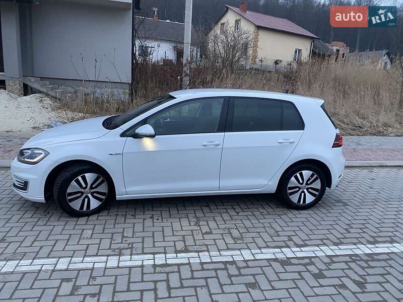 Хэтчбек Volkswagen e-Golf 2018 в Львове