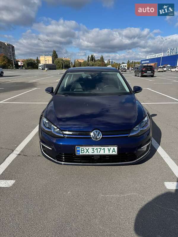 Хэтчбек Volkswagen e-Golf 2017 в Каменец-Подольском