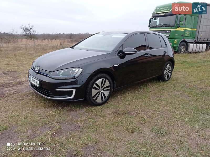 Хэтчбек Volkswagen e-Golf 2015 в Сарнах