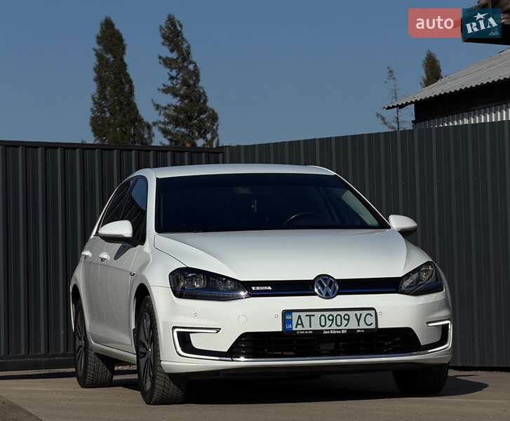 Хетчбек Volkswagen e-Golf 2015 в Коломиї