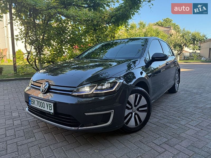 Хэтчбек Volkswagen e-Golf 2017 в Ровно