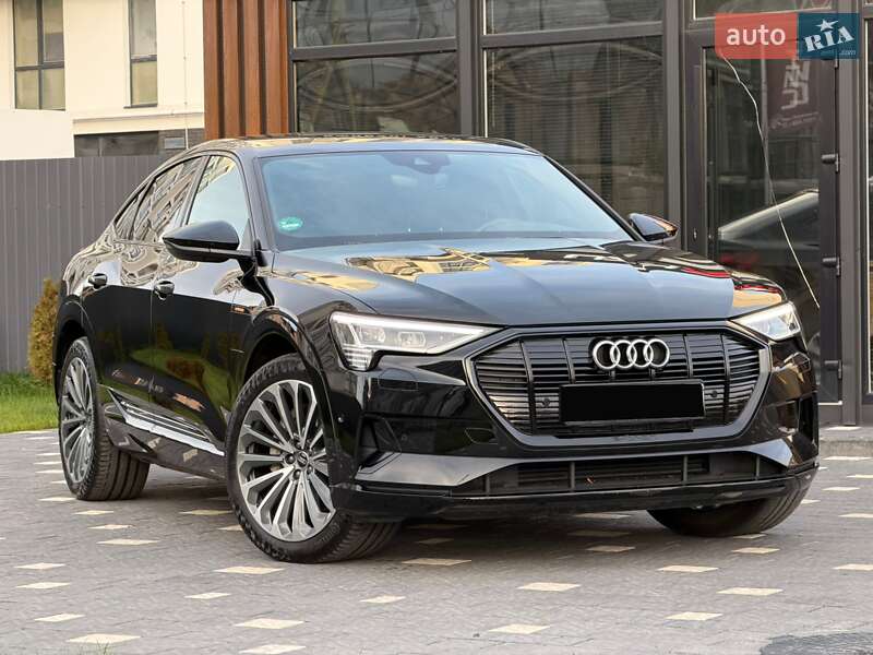 Позашляховик / Кросовер Audi e-tron Sportback 2022 в Ужгороді