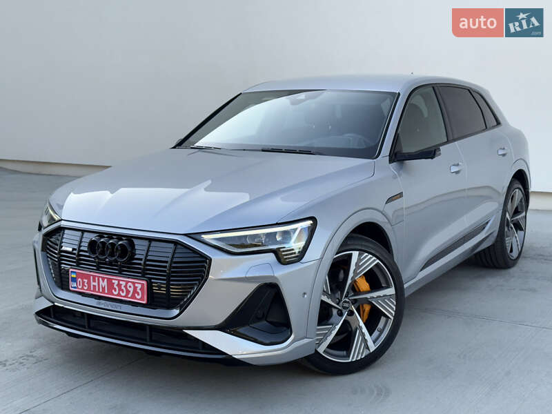 Позашляховик / Кросовер Audi e-tron 2022 в Луцьку