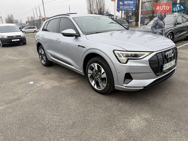 Внедорожник / Кроссовер Audi e-tron 2020 в Киеве