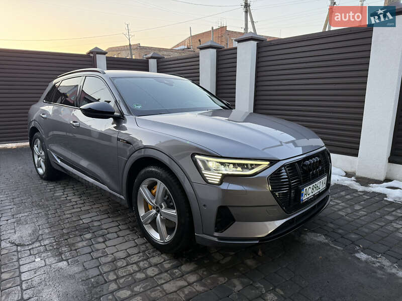 Внедорожник / Кроссовер Audi e-tron 2022 в Луцке