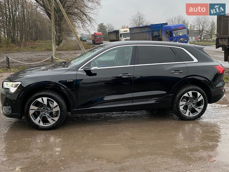 Внедорожник / Кроссовер Audi e-tron 2020 в Хмельницком