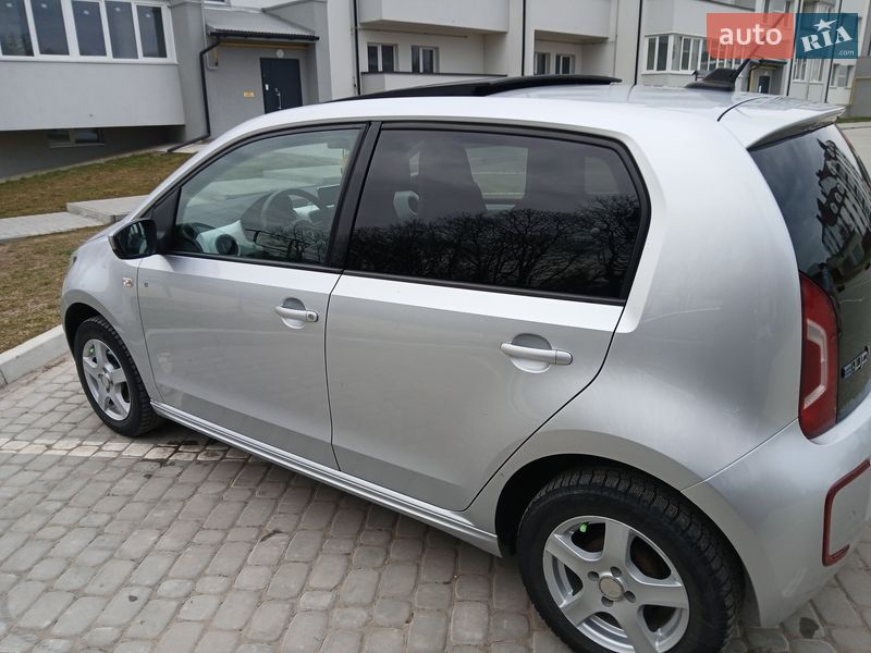 Хэтчбек Volkswagen e-Up 2013 в Львове