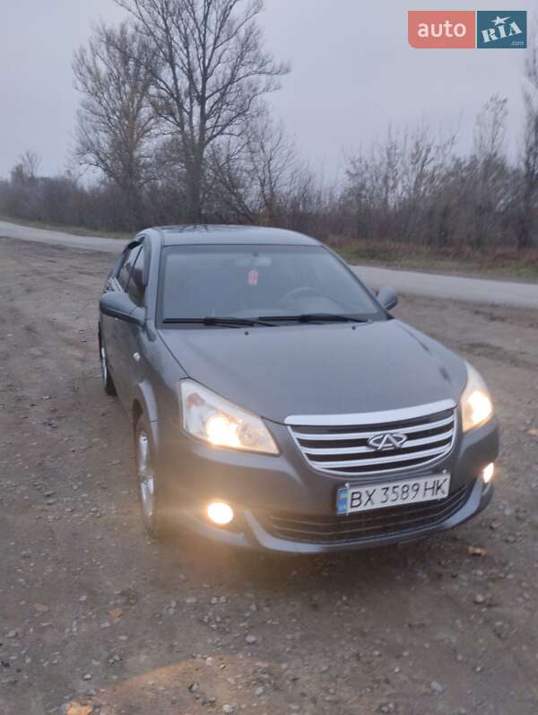 Седан Chery E5 2014 в Ізяславі