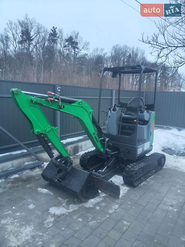 Миниэкскаватор Bobcat E 2016 в Львове