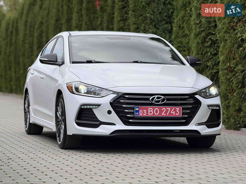 Седан Hyundai Elantra 2018 в Дубні Седан Hyundai Elantra 2018 в Дубні