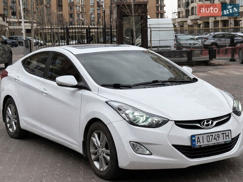 Седан Hyundai Elantra 2011 в Киеве