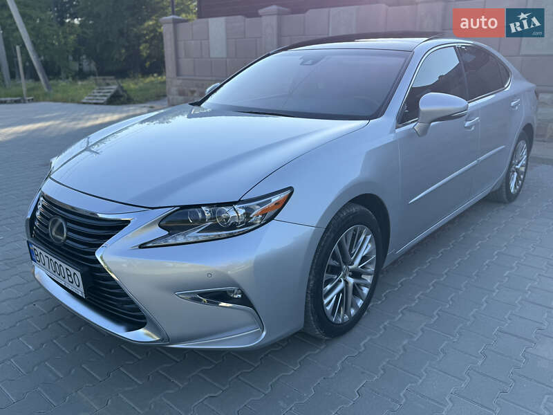 Седан Lexus ES 2015 в Тернополе Седан Lexus ES 2015 в Тернополе