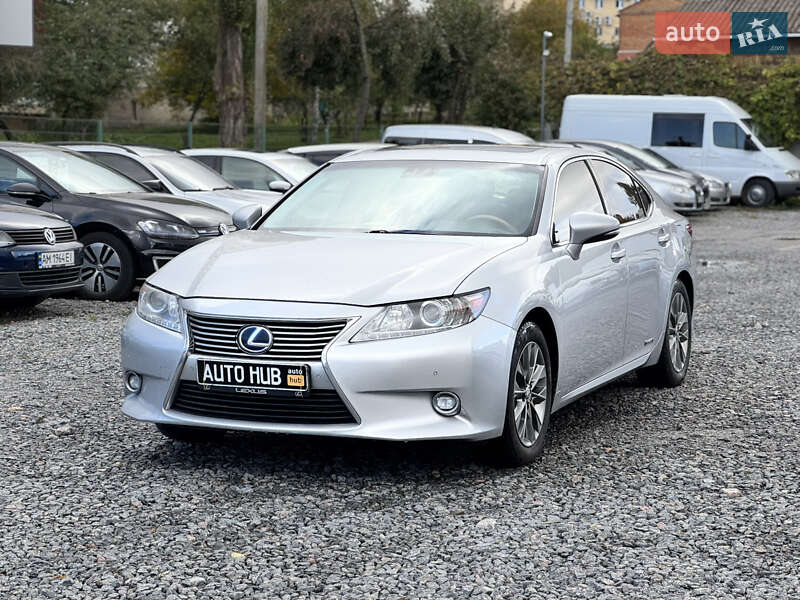 Седан Lexus ES 2014 в Бердичеве