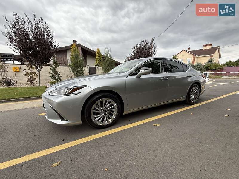 Седан Lexus ES 2022 в Днепре Седан Lexus ES 2022 в Днепре