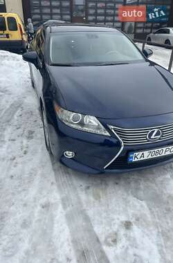 Седан Lexus ES 2013 в Черкасах
