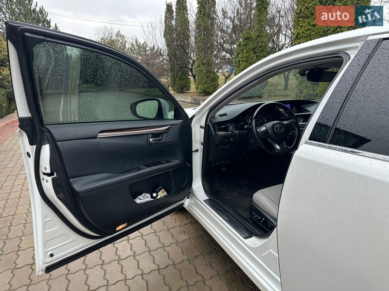 Седан Lexus ES 2018 в Запорожье