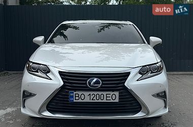 Седан Lexus ES 2017 в Тернополе