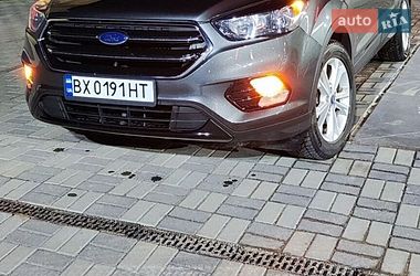 Внедорожник / Кроссовер Ford Escape 2018 в Хмельницком